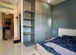 Gần bờ kè mát mẻ – nhiều cây xanh . Hẻm xe hơi thông – khu dân trí cao, an ninh