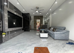 Đàm Quang Trung 40m 6t mt 5m - 9.1 tỷ ô tô 4 chỗ vào nhà