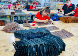 XƯỞNG GIA CÔNG THEO MẪU, IN LOGO THƯƠNG HIỆU TỪ 1 CÁI