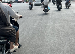 Nhà cấp 4 đường Lạc Hồng, phường Khương Đình, Thanh Xuân, Hà Nội đường kinh doanh quy mô vừa và nhỏ