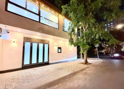 5.6 Tỷ: Mặt tiền Quận 1 Tân Định HOÀNG SA- NGANG 9M- căn góc 2 Tầng- thu nhập 240Tr. VŨ 0933910039