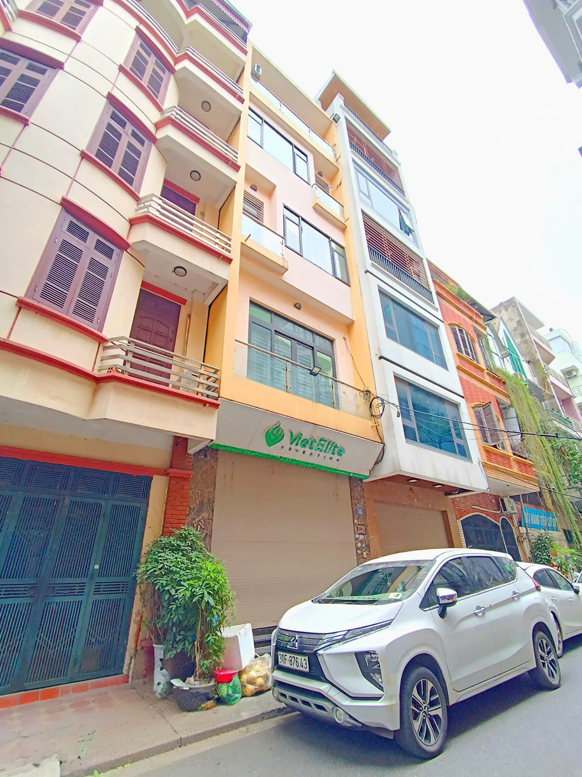 Phân lô, vỉa hè, kinh doanh đỉnh ngõ 71 Láng Hạ, vài bước ra công viên Thành Công. 61m² x 5T – 21,2 tỷ
