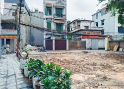 Bán mảnh đất phố Thạch Cầu – Long Biên, 200m, Mt 17m. 25,3 tỷ có TL