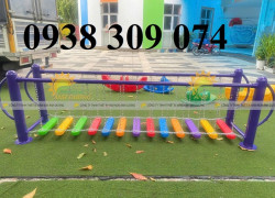 Cầu thăng bằng dao động, thang thăng bằng mầm non