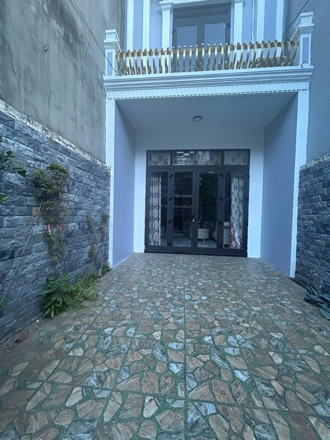 CẤN BÁN NHÀ  KHU TRUNG TÂM VŨ TRỌNG PHỤNG - 7,X TỶ ĐỒNG - LH: 0917361553*