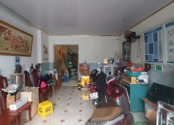 Nguyễn Thị Thập (ô tô ngủ trong nhà); 4x18m; chủ nhiệt bán; thông tứ tung; pháp lý chuẩn