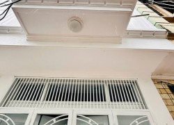 Chỉ 5,9 tỷ có ngay nhà gần phố Hoàng Hoa Thám 37m², 5 tầng, dân xây