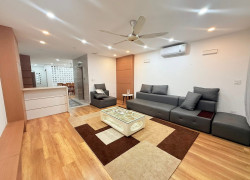 Siêu hiếm! Phân lô Xuân La ô tô tránh, gara, thang máy,  thoáng trước sau, kd văn phòng, ở sướng