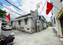 Nhà tầm 16 tỷ, 2 mặt ngõ, oto đỗ cửa, sát trung tâm hành chính thủ đô, giá tăng từng năm