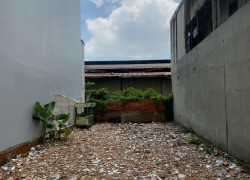 Bùi Văn Ba (hẻm 5m; full thổ 122m2); xây dựng cao tầng; pháp lý sạch