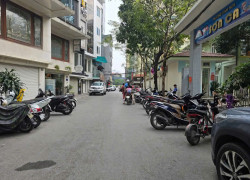 Nguyễn Chánh! Phân lô ô tô tránh vỉa hè rộng, kinh doanh ngày đêm sầm uất, 2 thoáng, vài bước ra mặt phố.