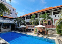BÁN KHÁCH SẠN 4 SAO – 52 PHÒNG – DIỆN TÍCH KHỦNG 1.893M² – NGAY PHỐ CỔ HỘI AN