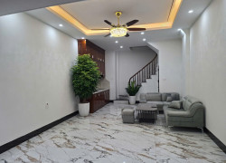 BÁN NHÀ PHỐ TRẠM LONG BIÊN – 33M² – 6 TẦNG – 4 NGỦ – 7,25 TỶ – GẦN Ô TÔ, GẦN SÂN GOLF LONG BIÊN