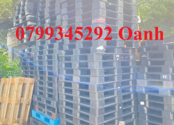 Pallet nhựa đen 1100x1100x120mm – Mới 95% ☎ 0799.345.292