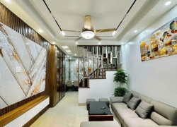 Bán nhà trường lâm long biên 35m2 5 tầng xây mới full nội thất ngõ gần ô tô giá nhỉnh 5 tỷ