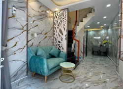 NHÀ MỚI ĐẸP Ở NGAY - 4 TẦNG BTCT - HẺM OTO ĐỖ CỬA , THÔNG CÁC HƯỚNG - 6 TỶ ( TL )