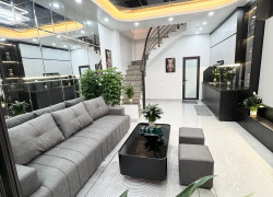 Bán nhà Yên Hòa, Cầu Giấy, thang máy, 3 thoáng, ngõ to, nội thất xịn, xây mới, 35m2x6 tầng, 10.4 tỷ.