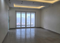 Cho thuê căn hộ dt 144m2 rộng thênh thang có thể làm văn phòng hoặc để ở lâu dài giá cực rẻ
