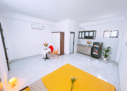 Studio 40m² full nội thất, cửa sổ lớn – Lạc Long Quân, Tây Hồ, 5tr