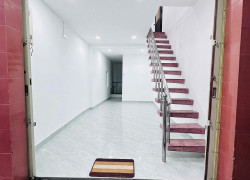 nhà hẻm lê lai