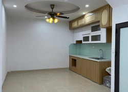 SIÊU PHẨM  LÔ GÓC DI TRẠCH, 5 TẦNG, 40m2 NGÕ THÔNG, NGAY Ô TÔ TRÁNH  6.3 TỶ