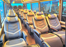 CHO THUÊ XE LIMOUSINE 20 CHỔ GIÁ RẺ TP.HCM