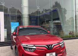 VF8 giảm giá