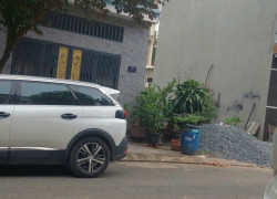 BÁN NHÀ + 3 PHÒNG TRỌ – HẺM Ô TÔ VÕ THỊ SÁU, NGAY BÊN HÔNG SIÊU THỊ GO! DĨ AN