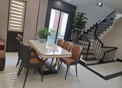 Bán nhà Ngọc Thuỵ 52m2 6 tầng mặt tiền 4.8m lô góc ngõ thông oto full nội thất