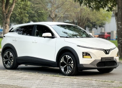 VF6 Trắng PLUS Vin 2025 - Giá ưu đãi, sẵn xe giao ngay