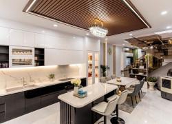 Cần tiền trả ngân hàng nên bán gấp ngôi nhà 65m2 MT Nguyễn Triệu Luật 5 tầng giá 5.3 tỷ, SHR
