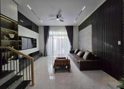 🌟 Nhà 3 Tầng Hiện Đại Hòa Xuân – Full Nội Thất Cao Cấp, Giá 8.1 Tỷ 🌟