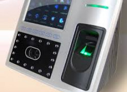 Iface 302 máy chấm công khuôn mặt vân tay hàng giá rẻ