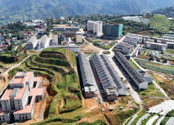 CẦN BÁN GẤP NHÀ 4 TẦNG NGAY TẠI TRUNG TÂM SAPA