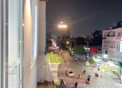 Bán nhà mặt tiền Đinh Bộ Lĩnh phường bình thành tp HCM , 4 tầng , mặt tiền rộng 4,6 mét, giá 8,9 tỷ
