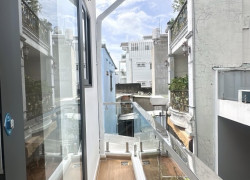 nhà mới 3 tẩng chỉ nhỉnh 2 tỷ