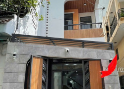GIẢM SỐC 500 TRIỆU NHÀ 3 TẦNG GIÁP Q11 - 100M2 - 3PN 3WC SÂN THƯỢNG - CHỈ 10.4 TỶ