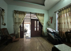 Bán nhà mặt tiền Dương Công Khi, Hóc Môn. DT 200m2, 3 tầng, 6PN. Sổ hồng, giá 15 tỷ.