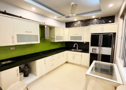 Hiếm nhà lô góc Hoàng Hoa Thám gần phố 2 thoáng 52m² x 4 tầng hơn 11 tỷ
