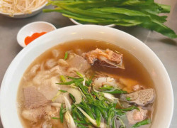 PHỞ VIỆT NAM BY VÕ QUỐC Q3 tuyển phục vụ fulltime & partime