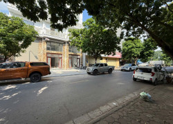 án đất tặng nhà 3 tầng – vị trí vàng gần phố Nguyễn Lam, Chu Huy Mân, Long Biên