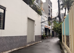 NGAY PHỐ THỜI TRANG TRẦN QUANG DIỆU - PHÚ NHUẬN, 4.8x10, 3 tầng có sân - 6. 75 tỷ.
