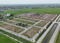 Em cần bán gấp lô đất KCN Tiền Hải, cắt lỗ, DT 100m2, sổ hồng, mặt 5m,hướng Nam.