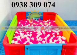Nhà banh nhựa hình vuông mầm non, nhà banh cầu trượt trẻ em