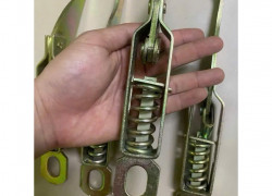 Khóa bửng thùng xe tải – Phụ kiện không thể thiếu cho thùng xe hàng