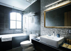 Chính chủ bán KHÁCH SẠN 5,5 TẦNG 337,5m2 Ven Biển. MẶT ĐƯỜNG ra Bãi Tắm trung tâm du lịch Bãi Cháy, Hạ Long.