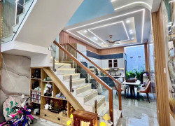 Nhà xinh 3 tầng 4PN hẻm xe hơi Thạnh Lộc Q12, 60m2 sổ hồng riêng, giá chỉ 5.6 tỷ - An cư lạc nghiệp, đầu tư sinh lời