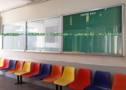 Bảng thông báo cửa kính gắn khóa