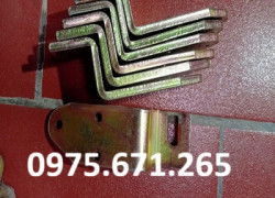 Pát cong sắt đóng bửng thùng xe tải – Phụ kiện chắc chắn, bền bỉ cho mọi dòng xe!