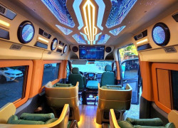 DỊCH VỤ CHO THUÊ XE LIMOUSINE 9 CHỖ GIÁ TỐT TP.HCM